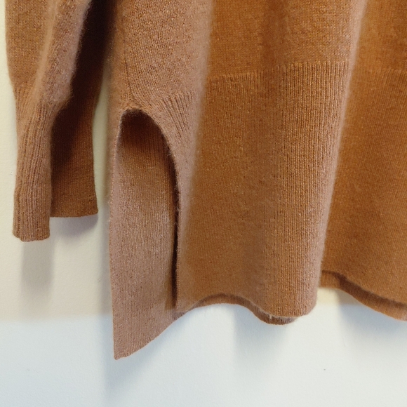 Crush Women's Tan Cashmere Turtle Neck Sweater Size XL - Picture 4 of 11